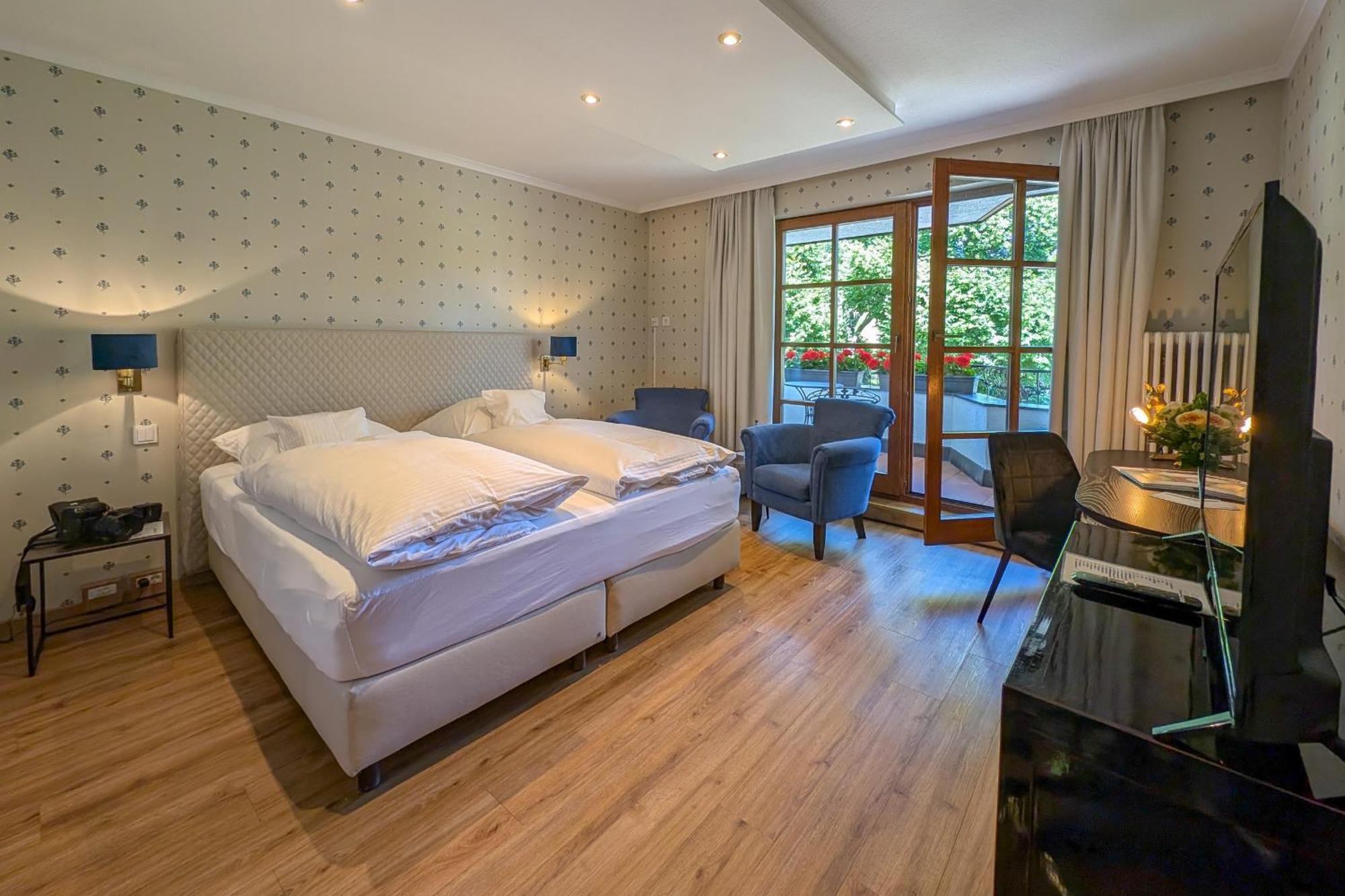 Hotel Restaurant Vinothek Lamm Bad Herrenalb Εξωτερικό φωτογραφία