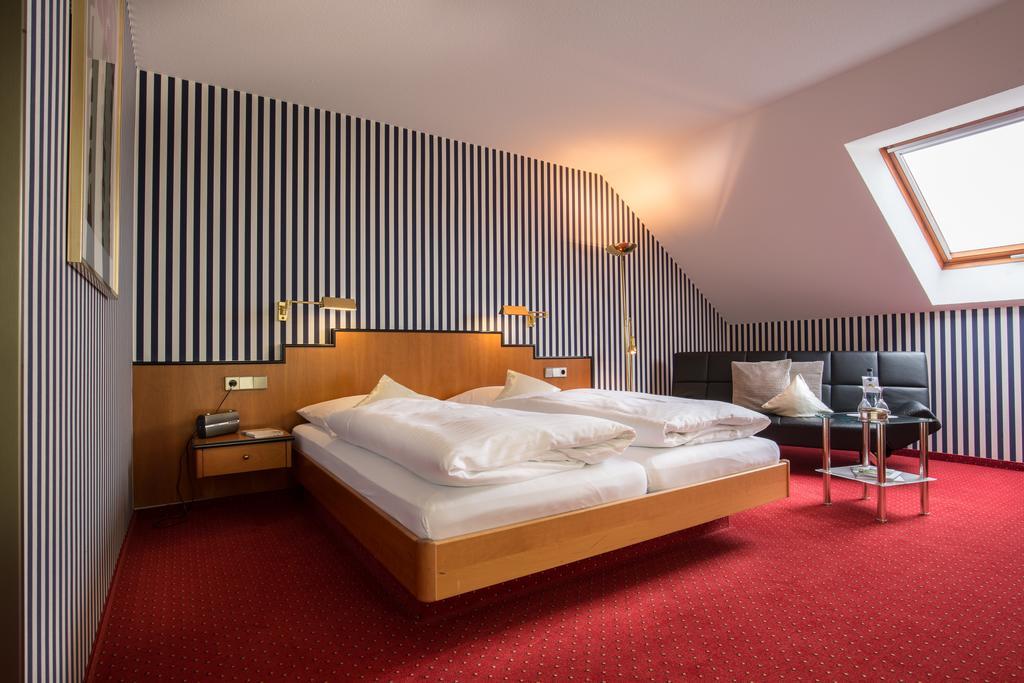 Hotel Restaurant Vinothek Lamm Bad Herrenalb Εξωτερικό φωτογραφία