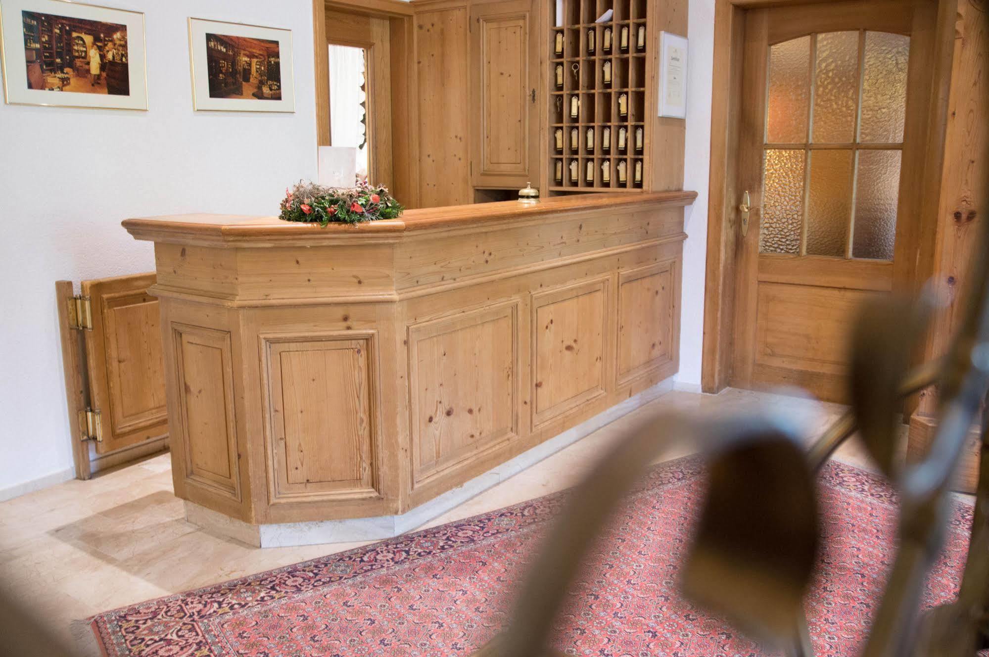 Hotel Restaurant Vinothek Lamm Bad Herrenalb Εξωτερικό φωτογραφία